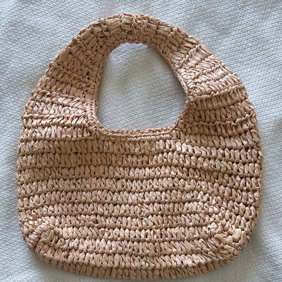 Universal Thread Handbags - Universal Thread Woven Raffia Hobo in Tan
